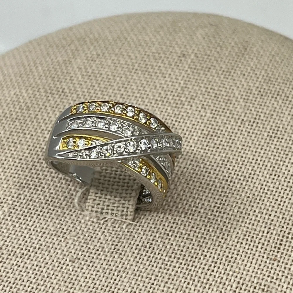 Stunning 925 Sterling Silver Two-Tone Crossover Ring โ Size 5.5 - Picture 7 of 17
